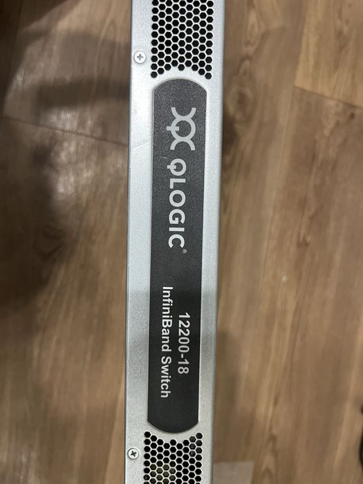 Коммутатор QLogic
