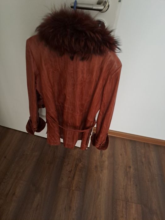 Haine piele cu blana naturala,  foarte călduroase,  ușoare și elegante
