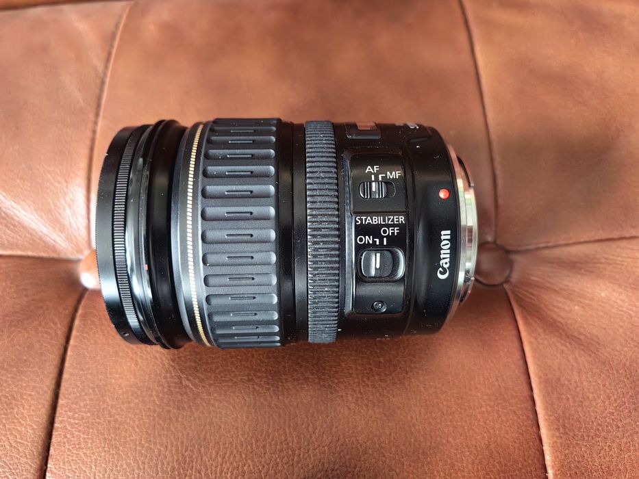 Обектив Canon EF 28-135mm