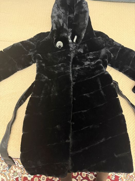 Шуба мутон продам почти новая в идеальном состоянии