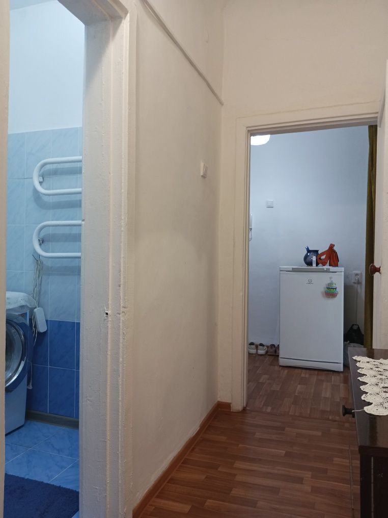 Продам 2 комнатную квартиру на Исиналиева 12