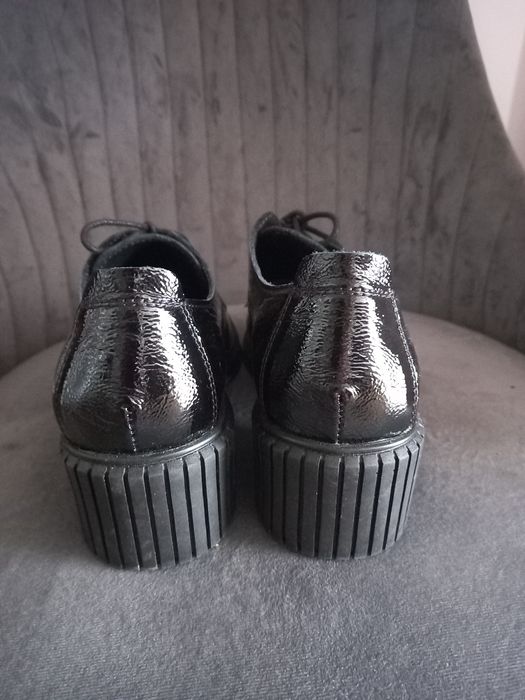 Pantofi piele cu șireturi