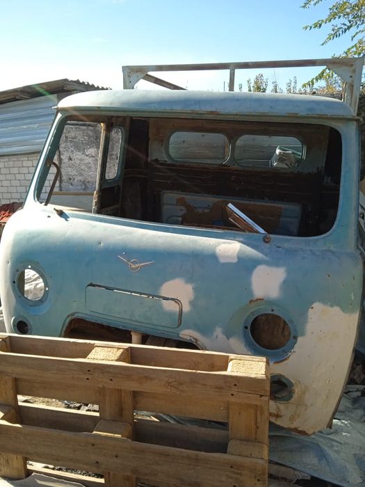 Продам уаз на запчасти