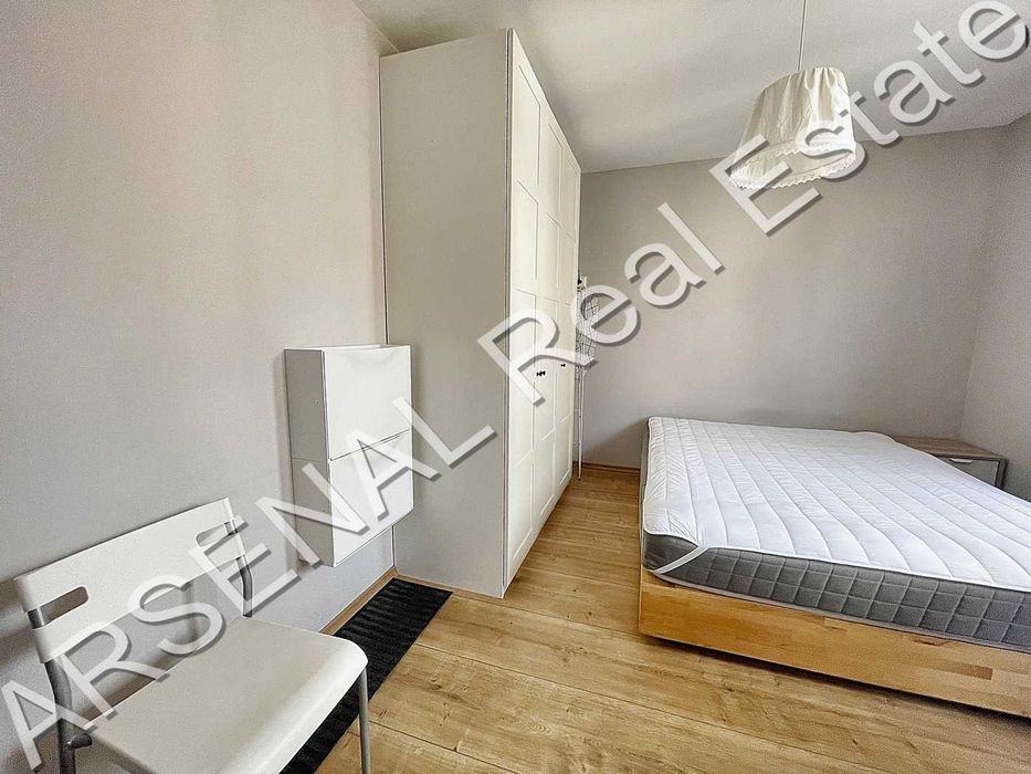 Тристаен апартамент под наем, Център