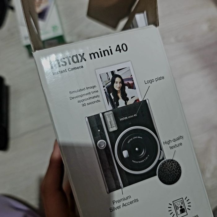 SALE %Срочно продаю в оочень оптимальной цене, Instax mini 40 + чехол