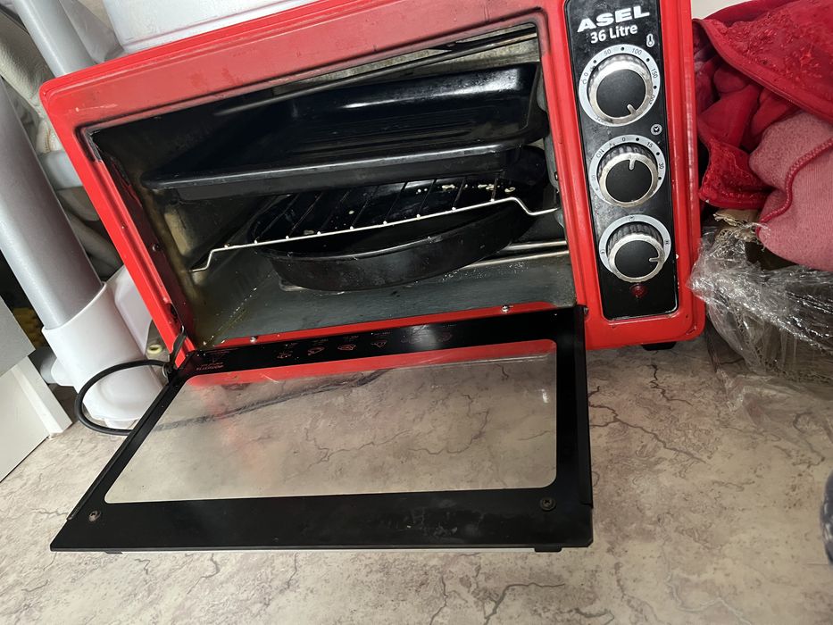 Асел печь в хорошем состоянии, все работает