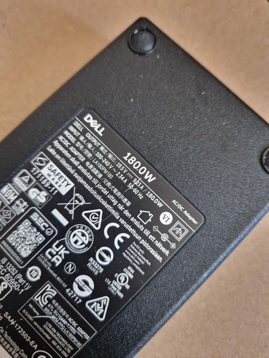 Dell 180w-19,5v-9,23A. Model ha180pm180