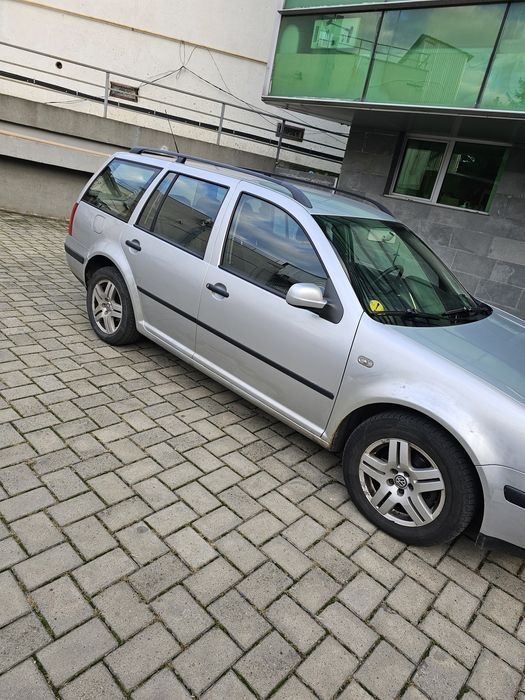 Vând wolkswagen golf 4