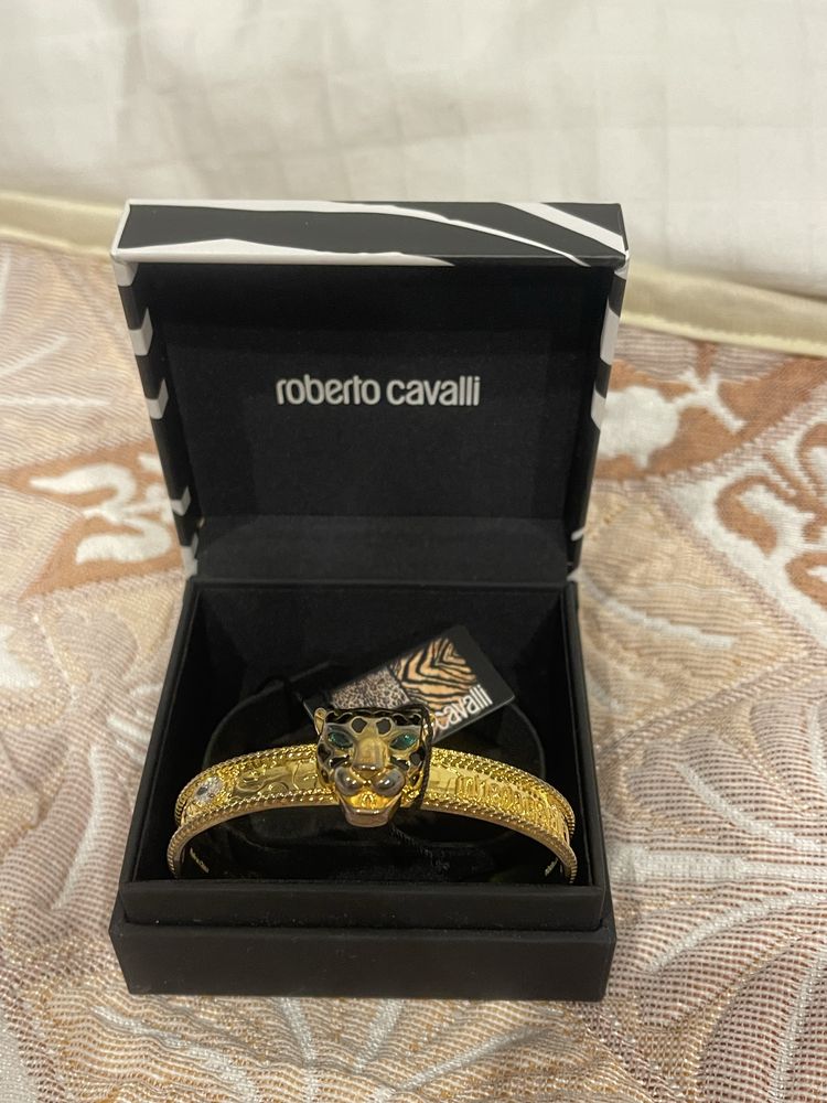 Roberto Cavalli гривна
