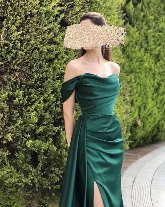 Изумрудное вечернее платье