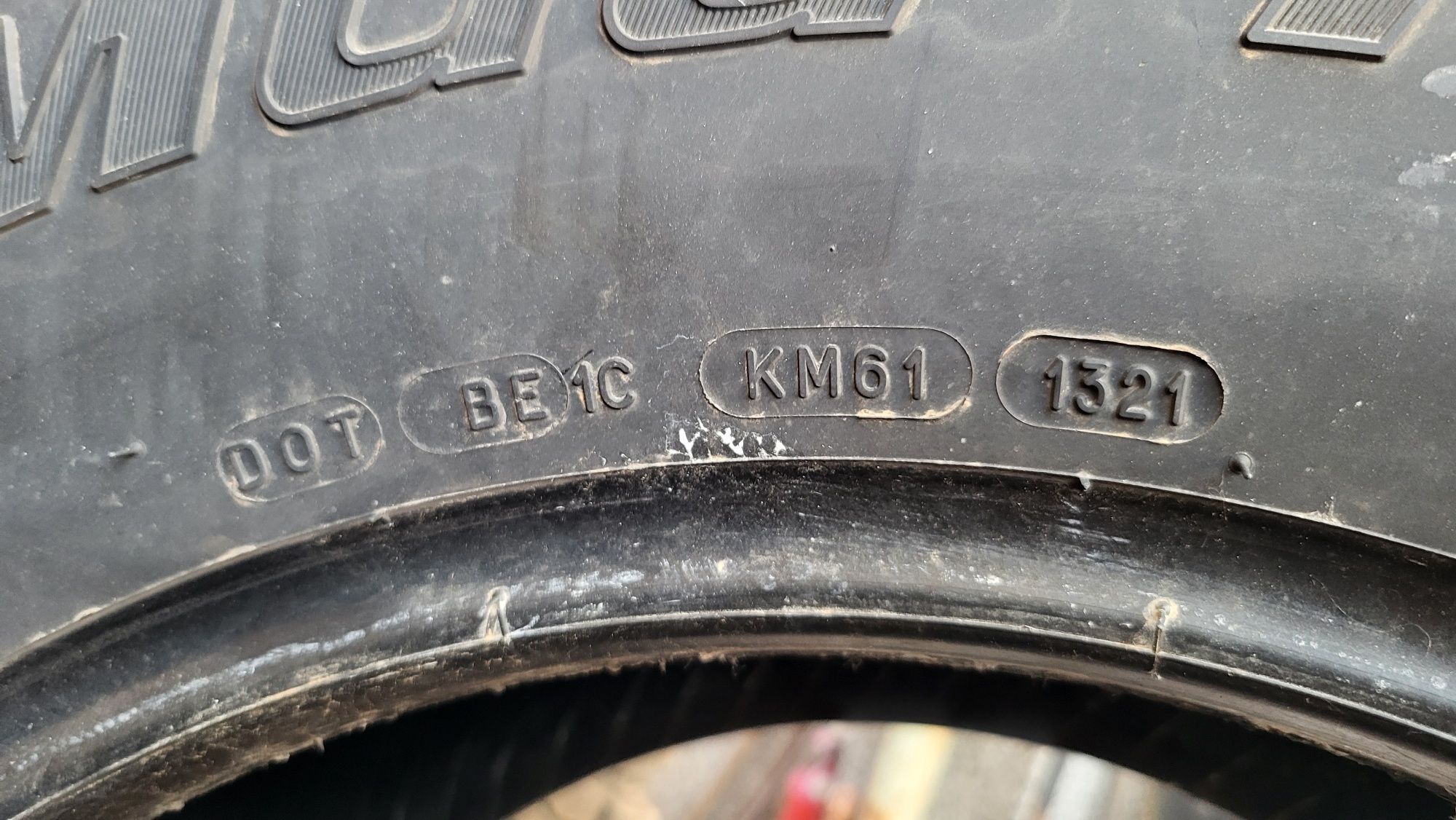 37X12.5R17 BFgoodrich  mud  TERRAIN T/A KM3 116Q