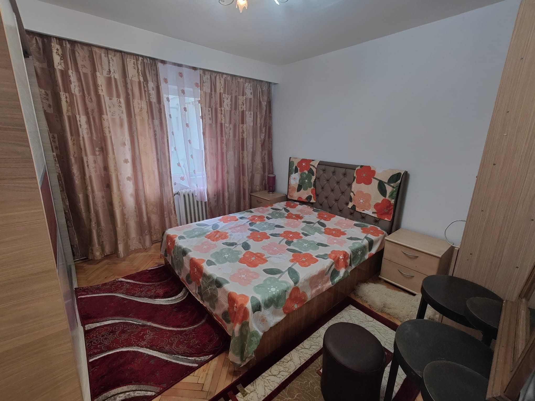 Apartament 3 camere, 2 băi, Nicolae Titluescu de închiriat