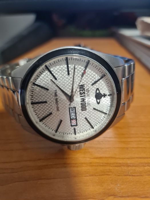 Vând ceas Vivienne  WESTWOOD