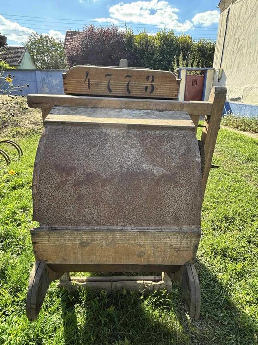 Vând selector antic