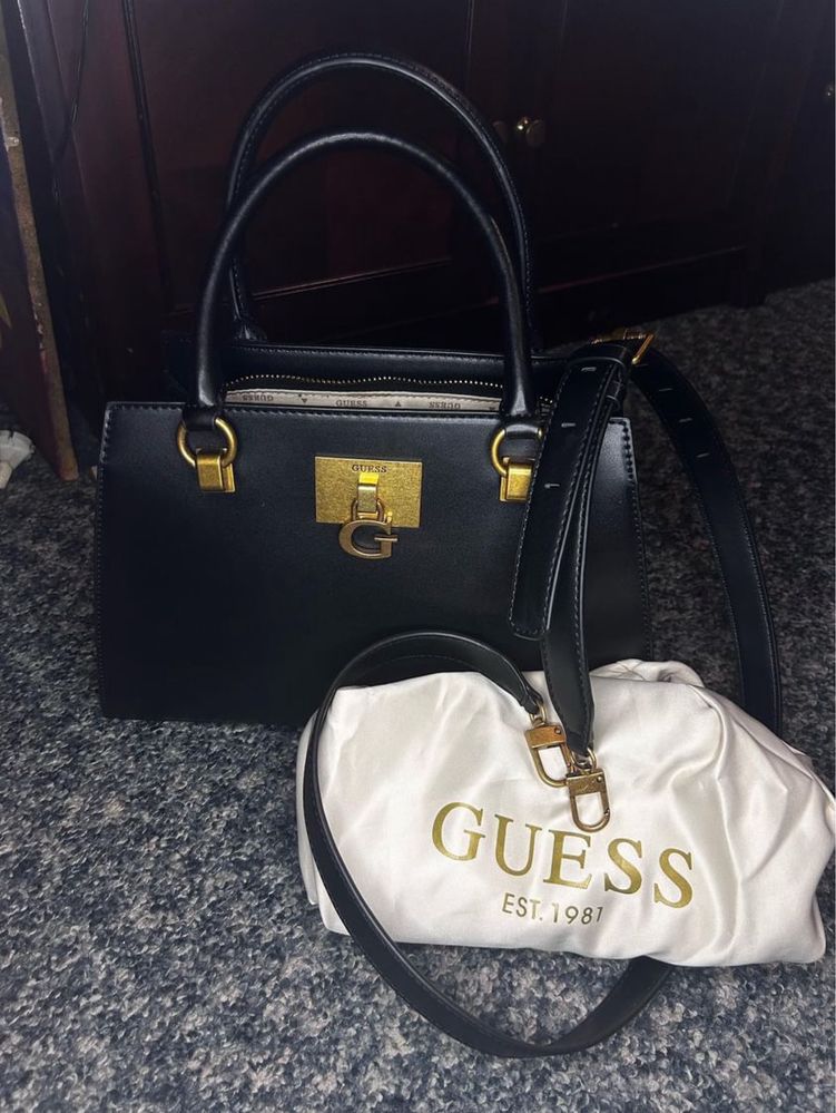 Чанта guess vintage