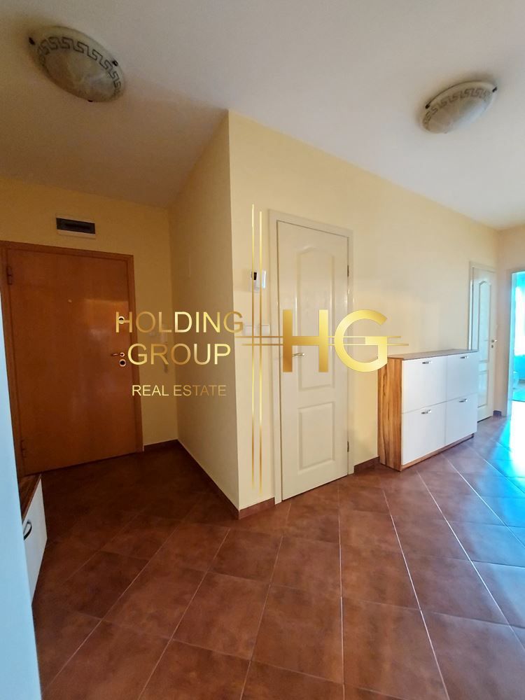 Продава се Тристаен апартамент в Варна, Левски - 100 кв.м за 2500 €/кв.м - Снимка #11
