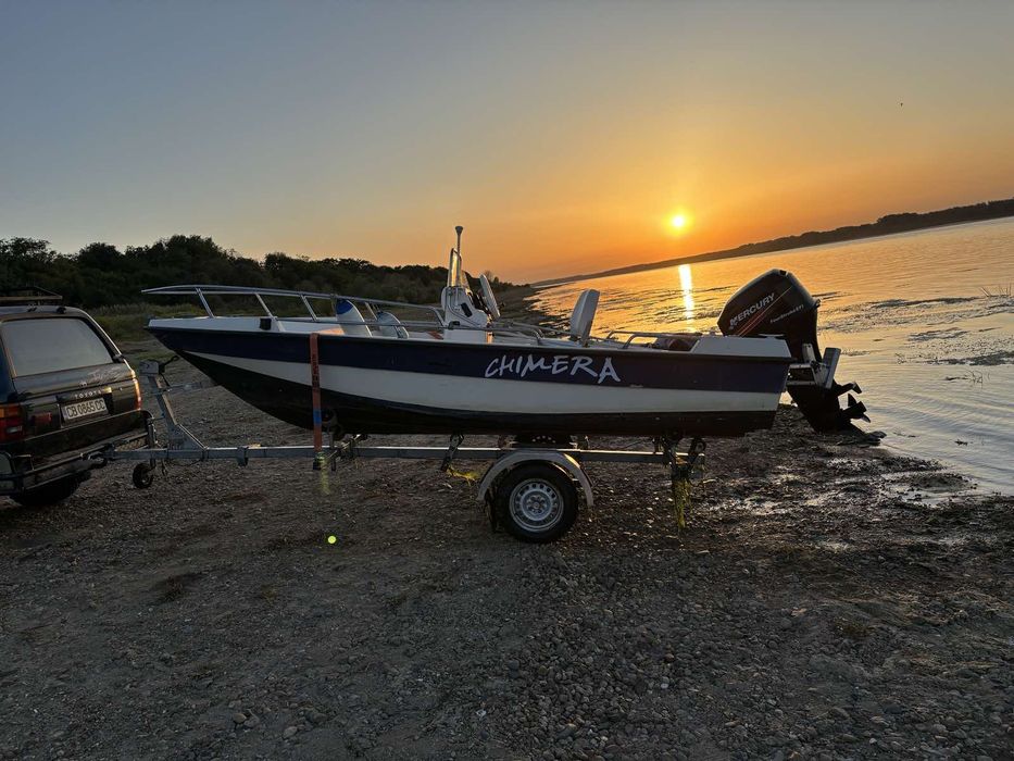 Моторна лодка меркюри 40к 4т