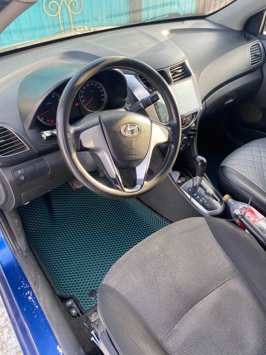 Пошив авто поликов ЕВА Hyundai Accent 2015
