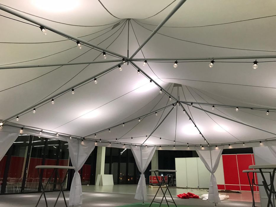 Cort octogonal in stare buna