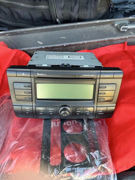 Radio cd mp3 Skoda