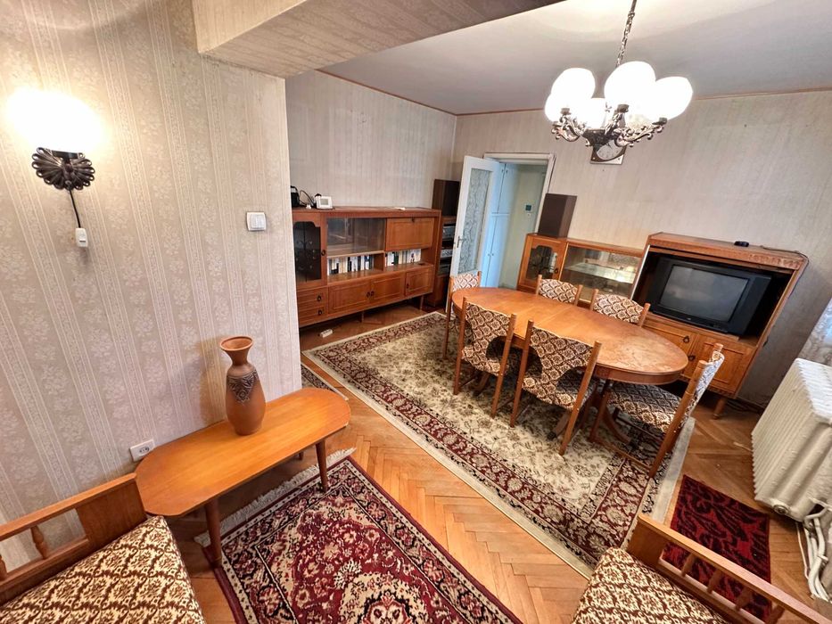 Apt de mijloc, 3 camere in Micro 15 cu vedere panoramica