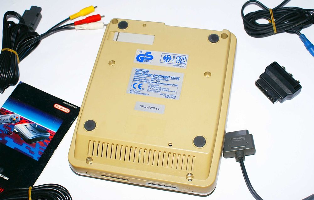 SNES Super Nintendo конзола + подарък игра The Addams Family Нинтендо