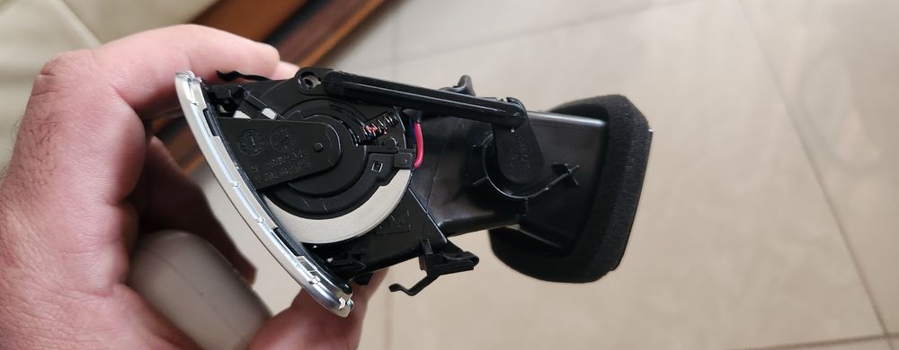 Grila bord iluminata Passat B6 B7 CclC dreapta pasager