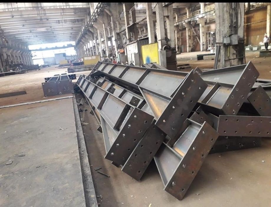 Vand hala metalica 9m x 17m   complecta cu panou sandwich