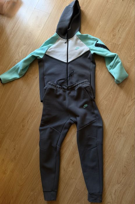 Nike Tech Fleece