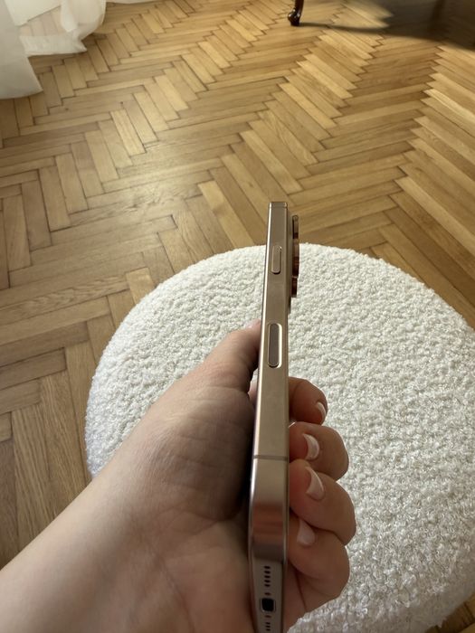 iPhone 16 Pro 256GB Gold