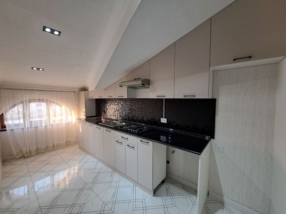 3 xonali kvartira sotiladi arzon narxda