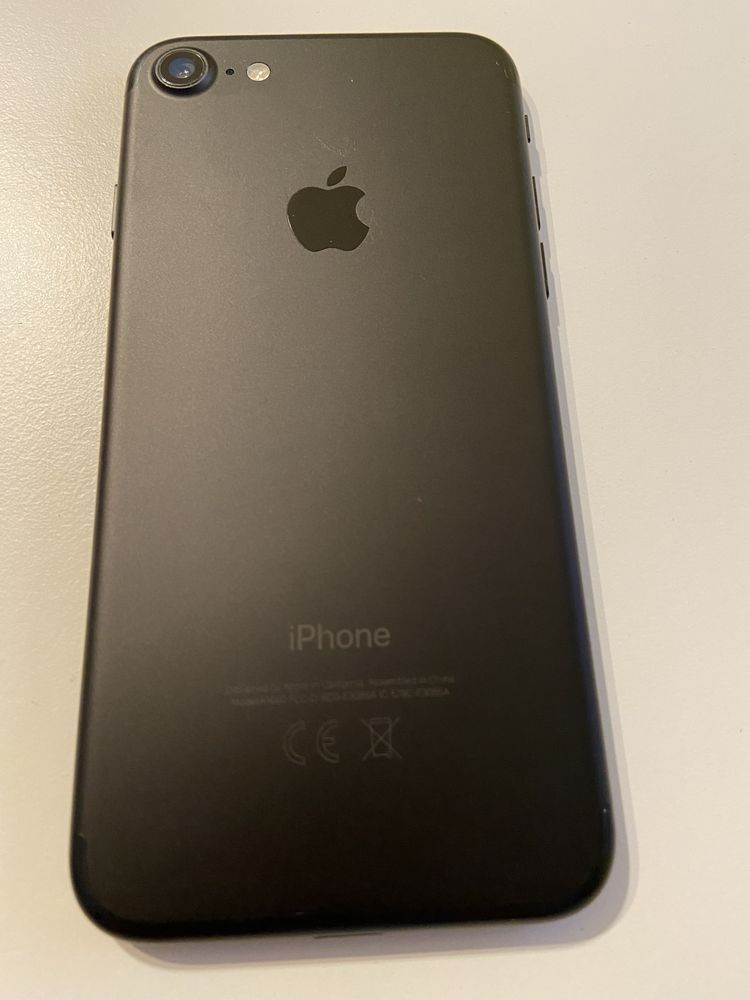 iPhone 7, 32GB, черен