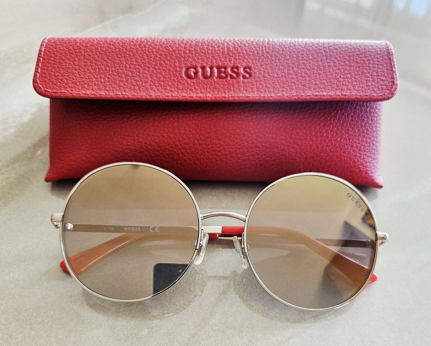 Плажна чанта и очила "Guess"