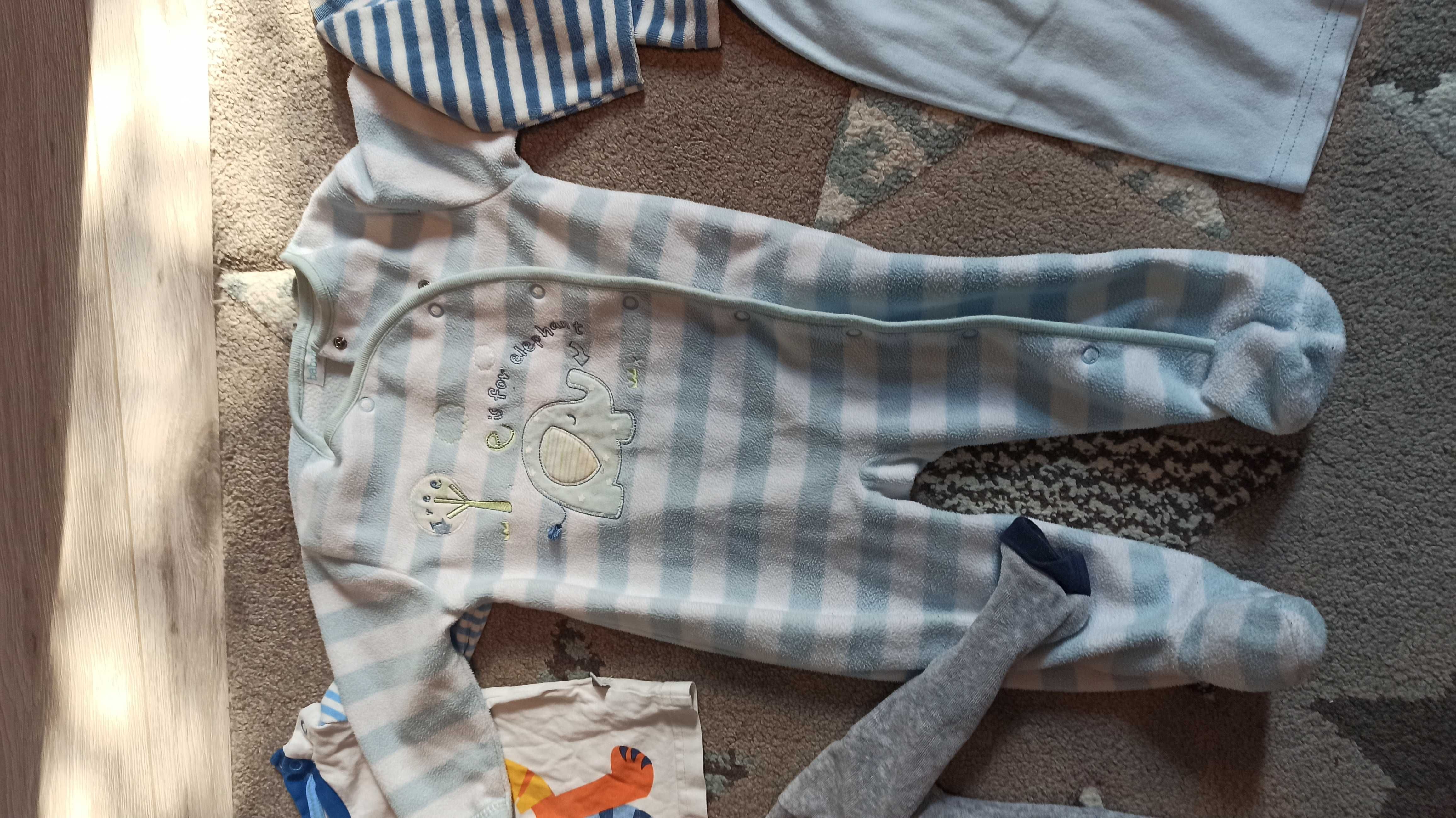 Бебешки дрехи 6-9 месеца