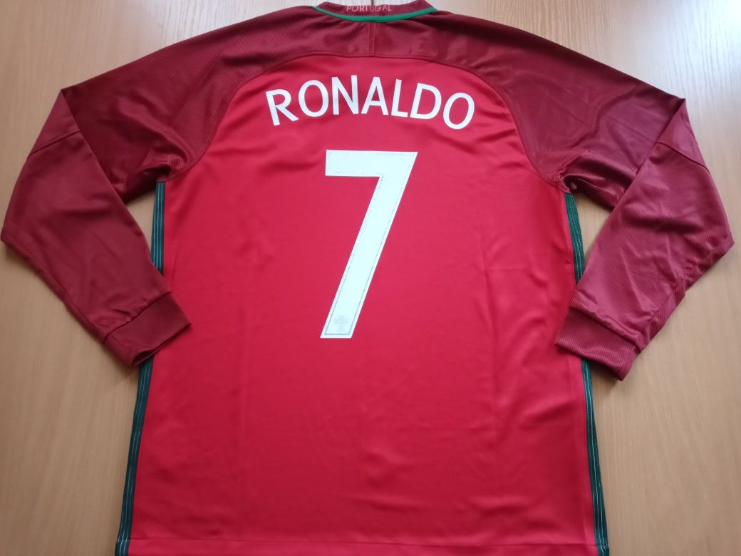 Фланелка Ronaldo размер L Portugal