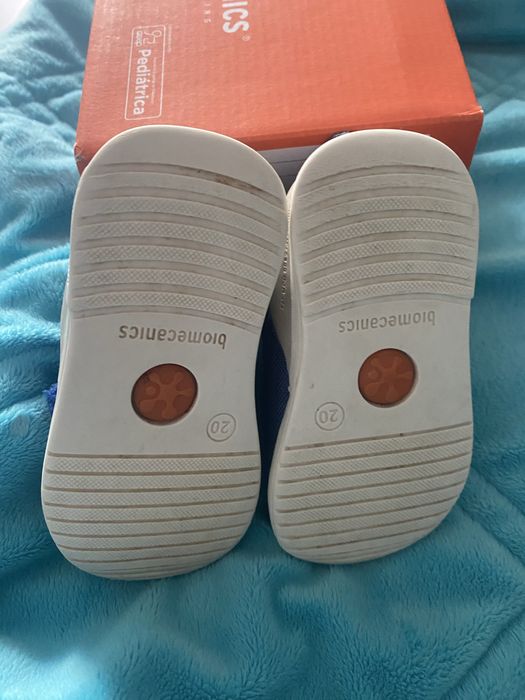 Adidasi si paluci de interior biomecanics