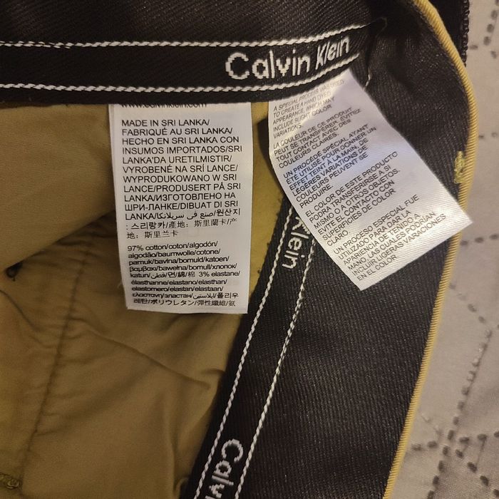 Pantaloni scurti Calvin Klein originali, w28(36 cm in talie).