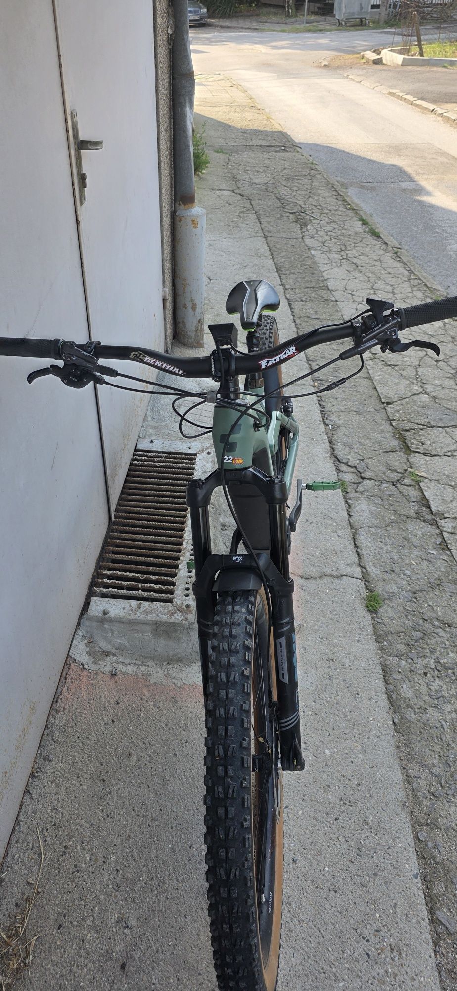 Е-байк на 65км. Cube stereo 140 hybrid 29