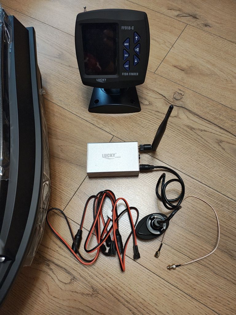 Лодка Flytec V030 с GPS автопилот + гаранция и сонар по ваш избор