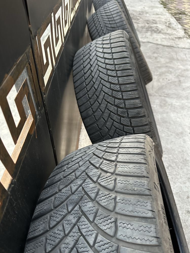 4 бр. Зимни Гуми 235/35/20 Bridgestone Blizzak DOT 22 година