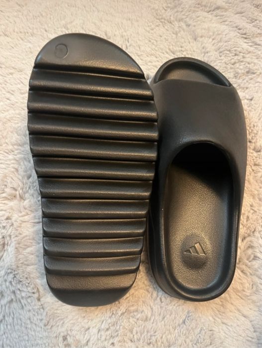 Adidas Yeezy Slides