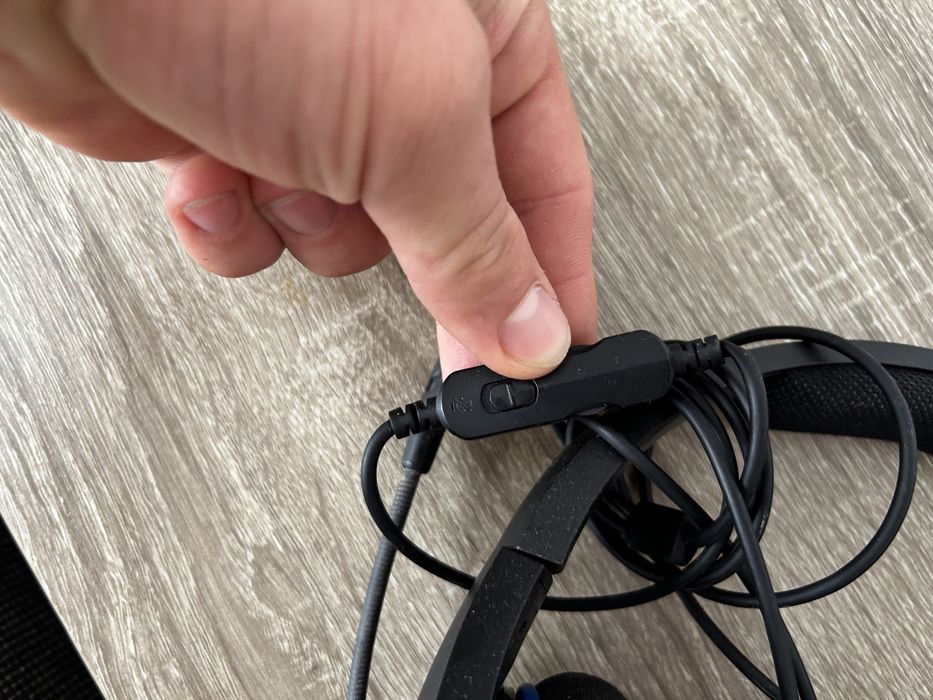 Vand casti gaming HYPER X