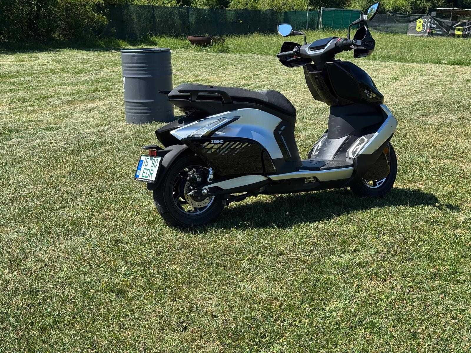 Scuter electric CF Moto Zeeho AE8S+ '24