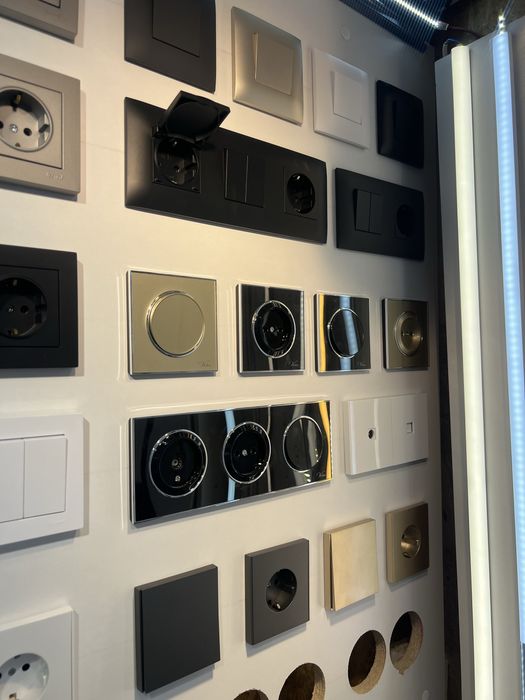 Розетки Светильник Элеутротовары