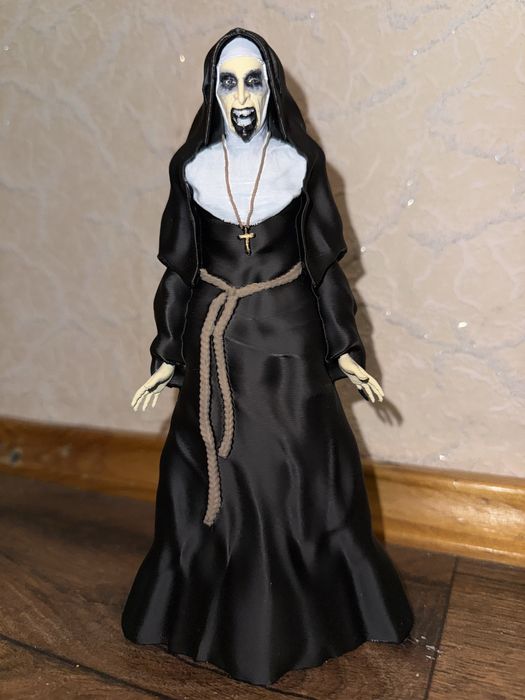 The Nun/Монахинята и Баба Грани/Granny фигурки