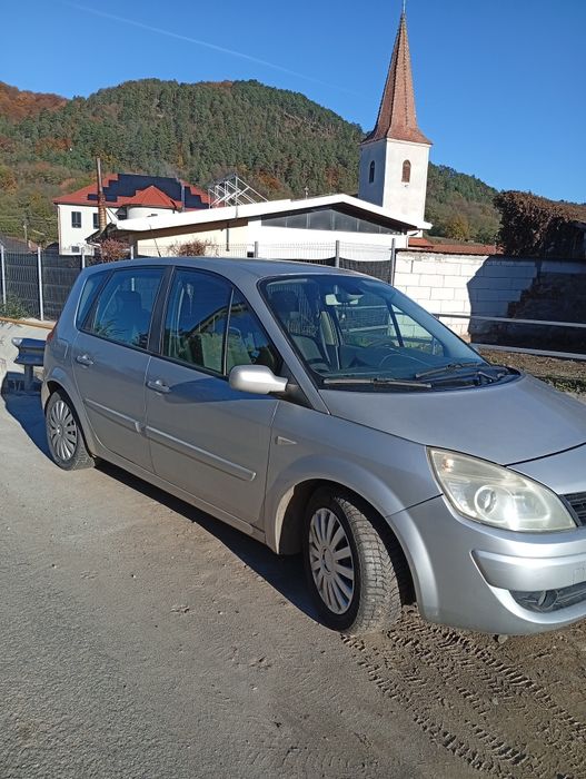 Vând Renault Scenic