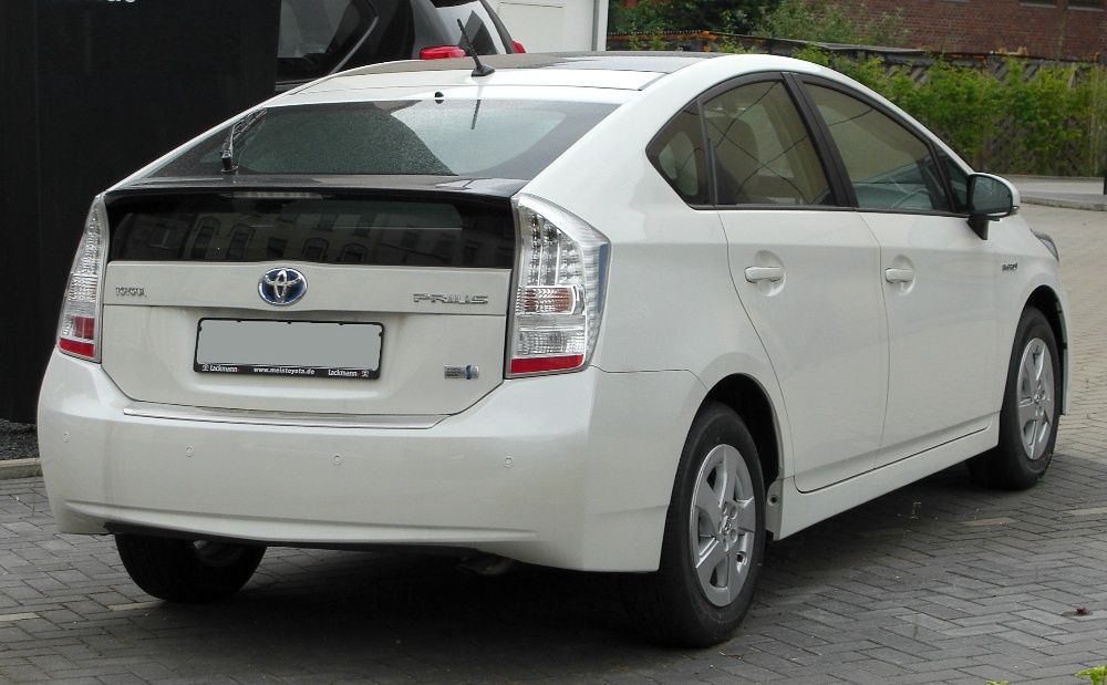 Тойота Приус спойлер 2010 капак Toyota Prius lid trunk spoiler