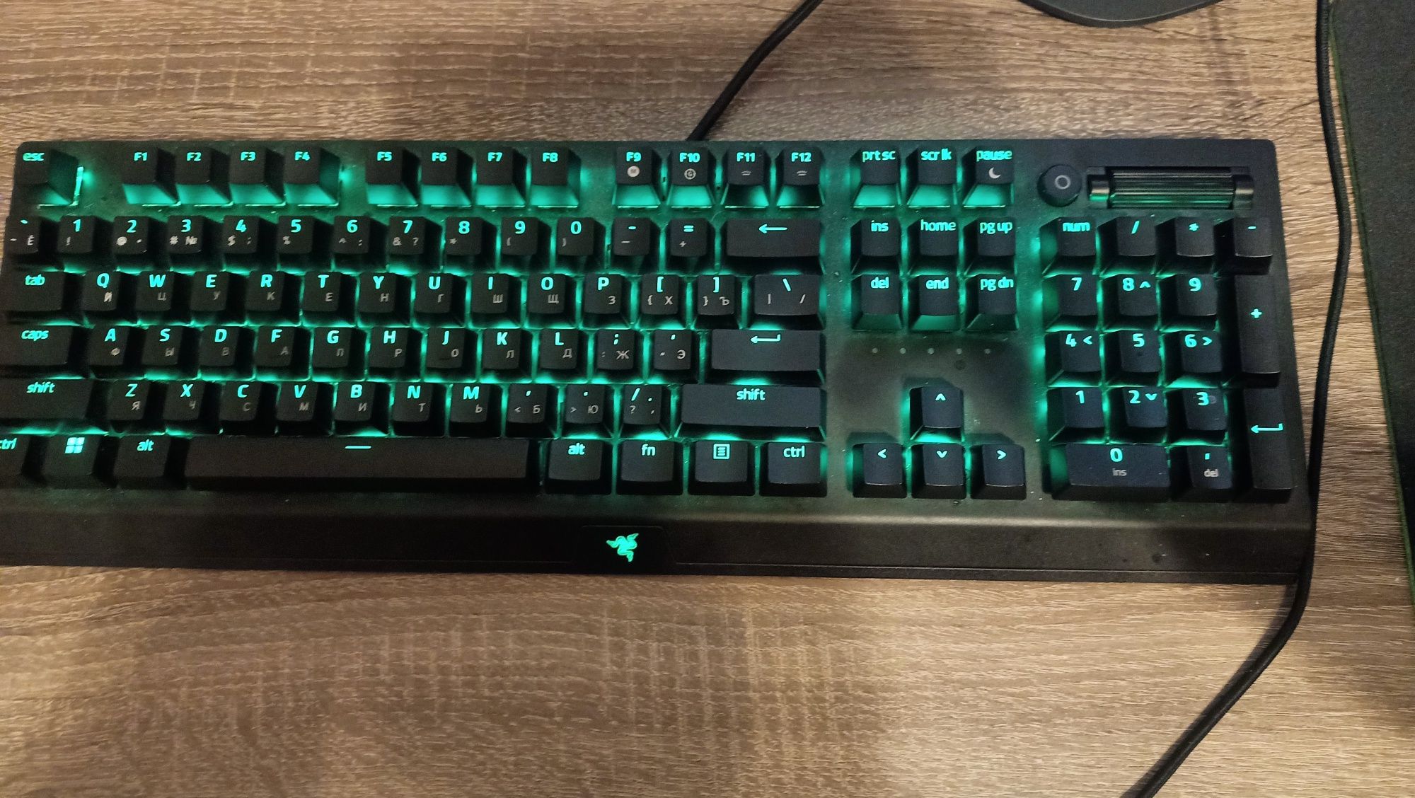 Продам игровую клавиатуру razer blackwidow v3 yellow switch