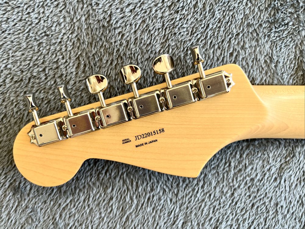 Fender Strat Hybrid II Limited Edition MIJ Blackout + куфар Fender