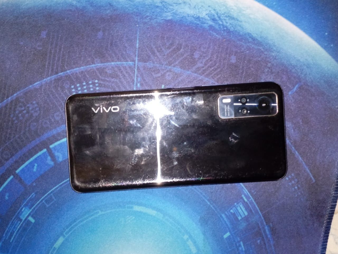 Vivo y31  все работает документов нету были утеряны память 128